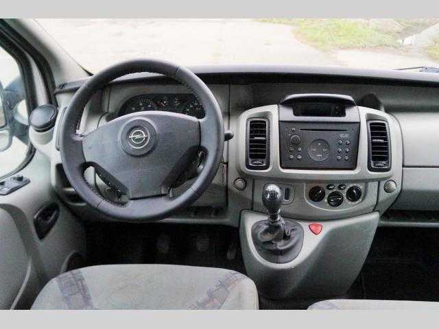 Opel Vivaro minibus 99kW nafta 2005