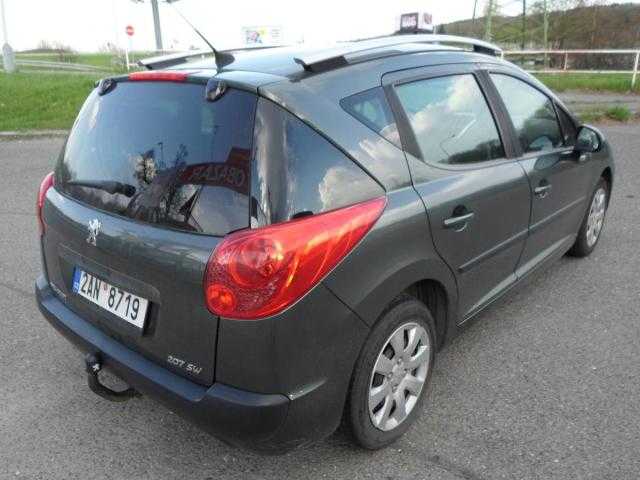 Peugeot 207 kombi 80kW nafta 2008