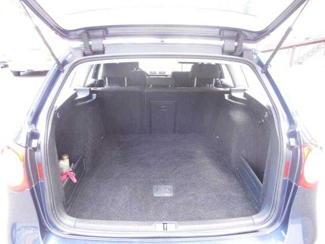 Volkswagen Passat kombi 103kW nafta 200711