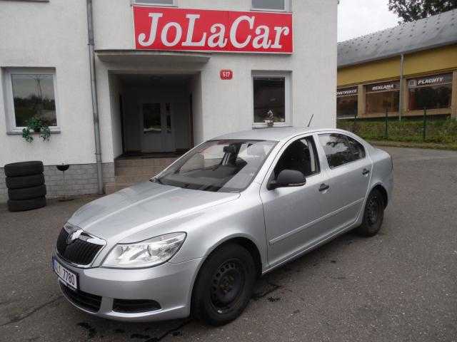 Škoda Octavia hatchback 77kW benzin 201208