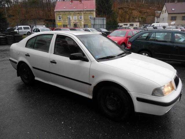 Škoda Octavia hatchback 50kW nafta 199904