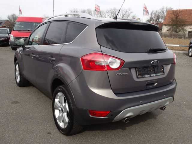 Ford Kuga kombi 103kW nafta 201201