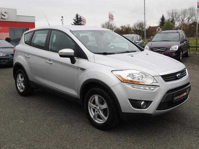 Ford Kuga kombi 103kW nafta 201203