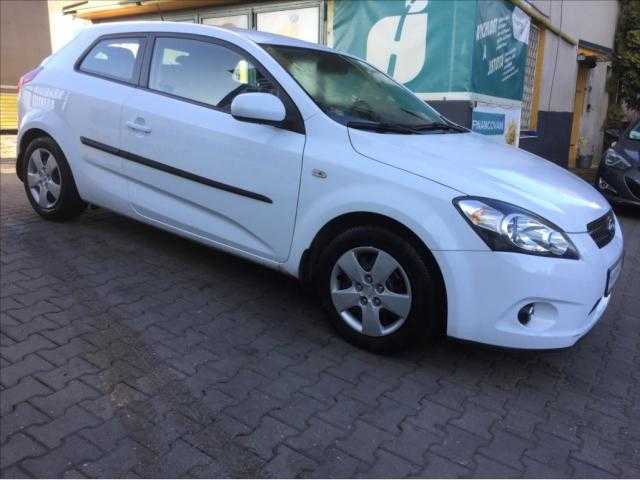 Kia Ceed hatchback 91kW benzin 200912