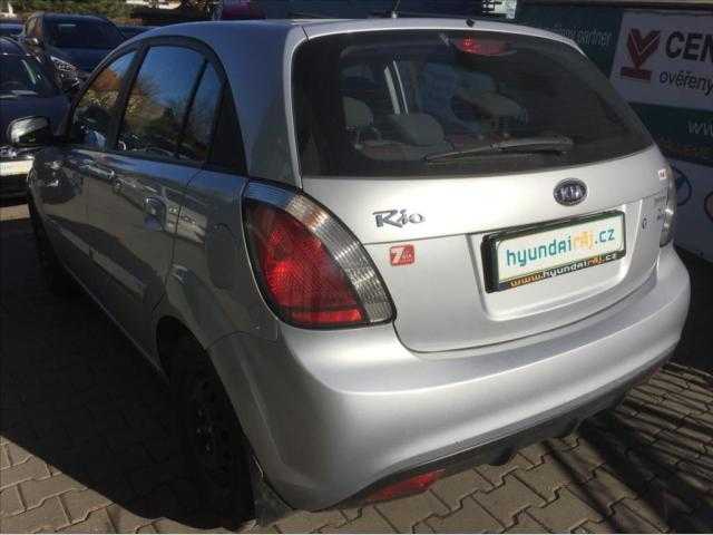 Kia Rio hatchback 71kW benzin 201008