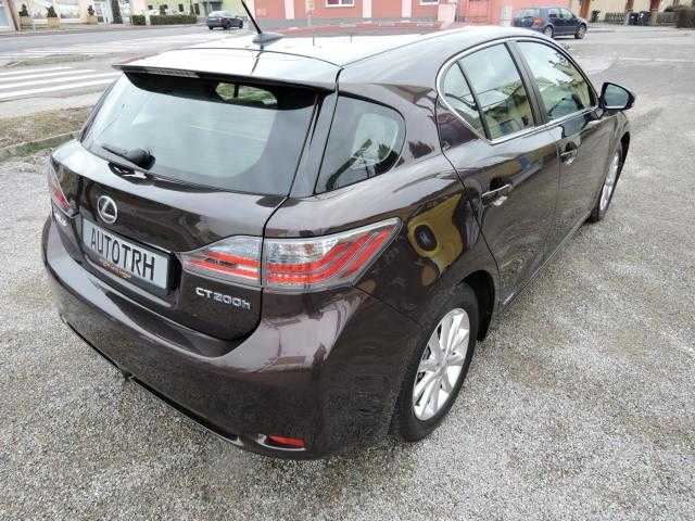 Lexus CT 200h hatchback 73kW hybridní 201111