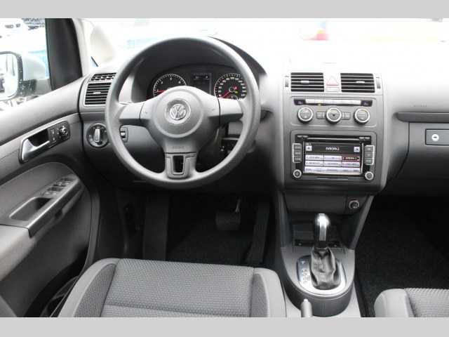 Volkswagen Touran MPV 103kW nafta 2014