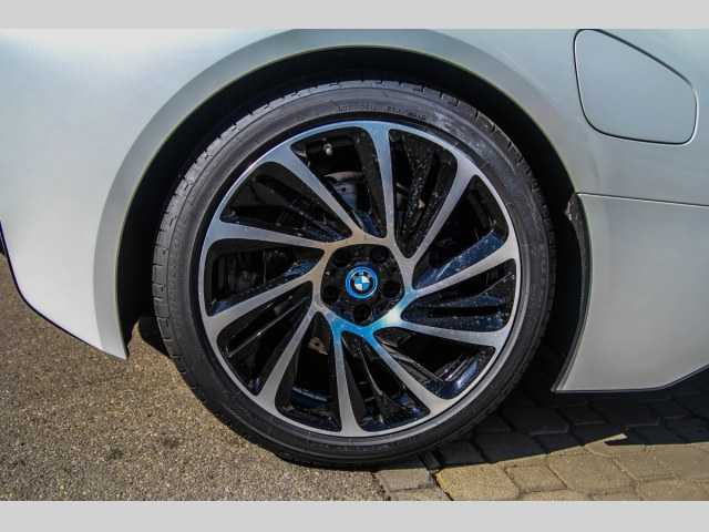 BMW i8 kupé 0kW hybridní 
