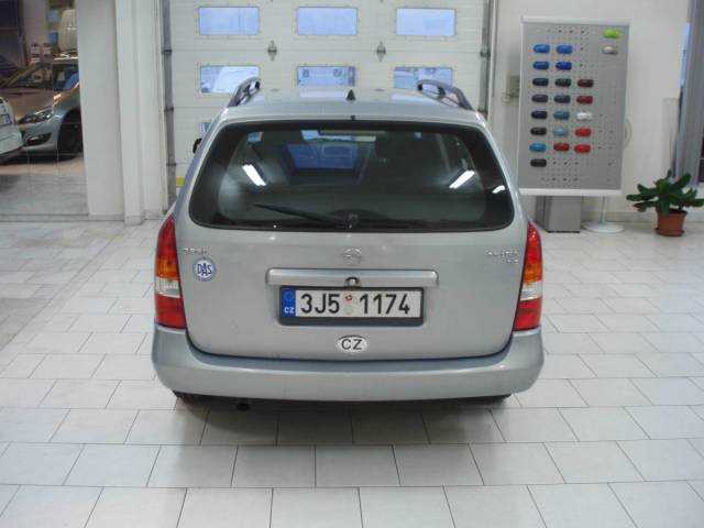 Opel Astra kombi 66kW benzin 200205