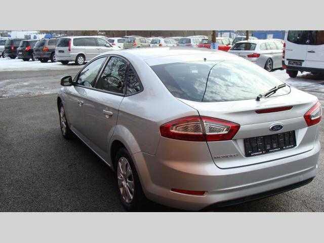 Ford Mondeo hatchback 103kW nafta 201205