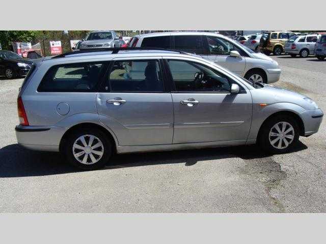 Ford Focus kombi 85kW nafta 200207