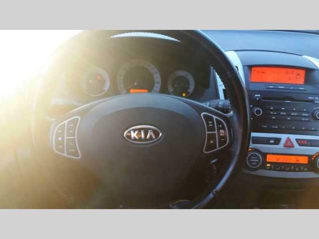 Kia Ceed kombi 84kW nafta 200710