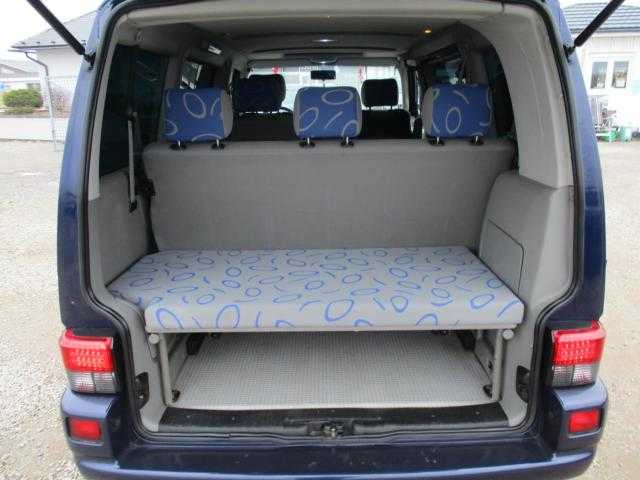 Volkswagen Multivan MPV 111kW nafta 200001