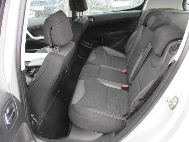 Peugeot 308 hatchback 80kW nafta 200801