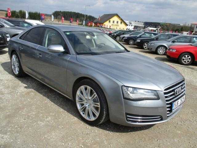 Audi A8 limuzína 258kW nafta 201011