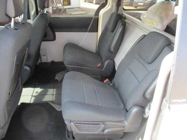 Chrysler Grand Voyager MPV 120kW nafta 201009