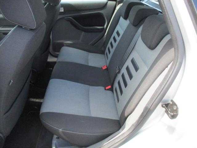 Ford Focus kombi 66kW nafta 201012