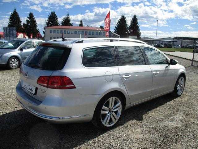 Volkswagen Passat kombi 125kW nafta 201205