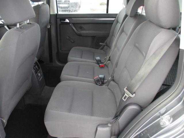 Volkswagen Touran MPV 66kW nafta 200601