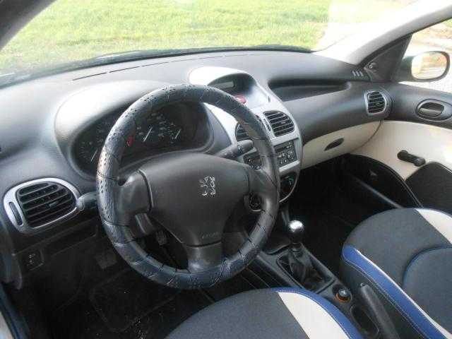 Peugeot 206 hatchback 44kW benzin 200501