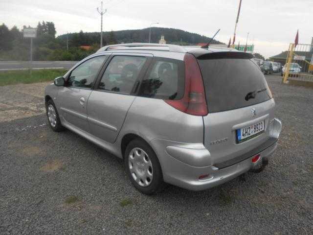 Peugeot 206 kombi 50kW nafta 200609