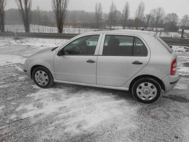 Škoda Fabia hatchback 40kW benzin 200402