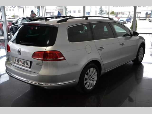 Volkswagen Passat kombi 103kW nafta 201208
