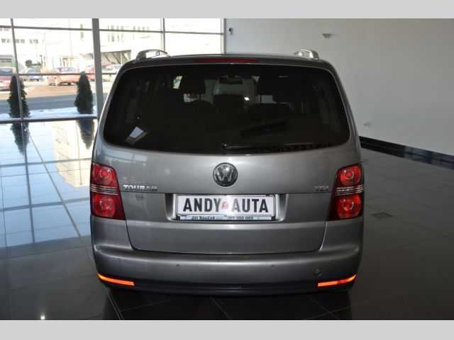 Volkswagen Touran MPV 77kW nafta 200804