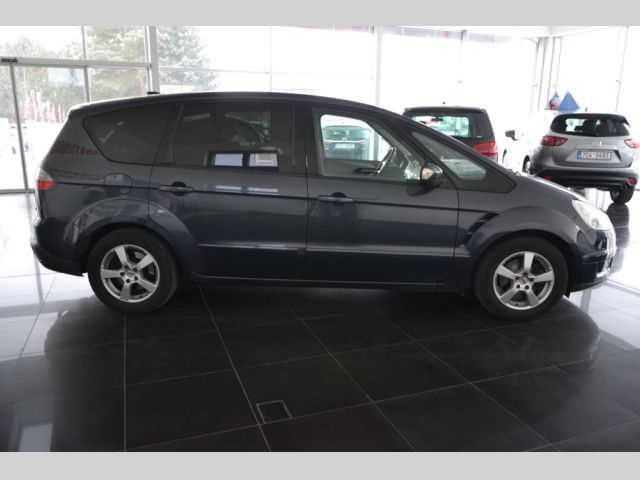 Ford S-MAX MPV 103kW nafta 200707