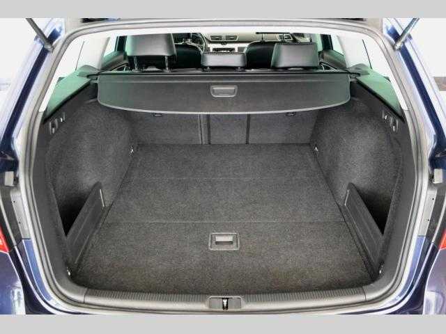 Volkswagen Passat kombi 103kW nafta 201404