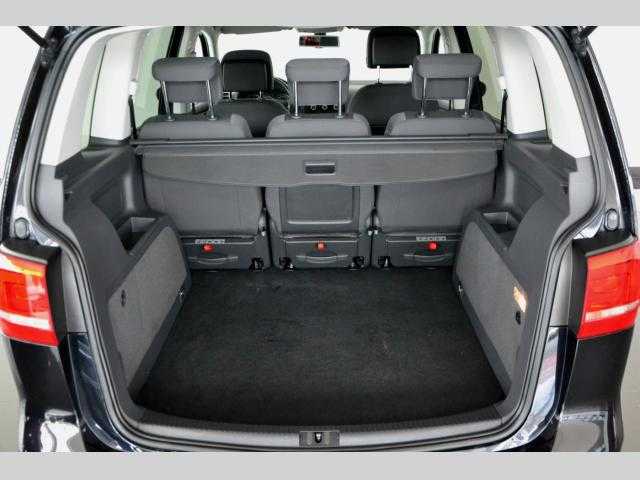 Volkswagen Touran MPV 103kW nafta 201403