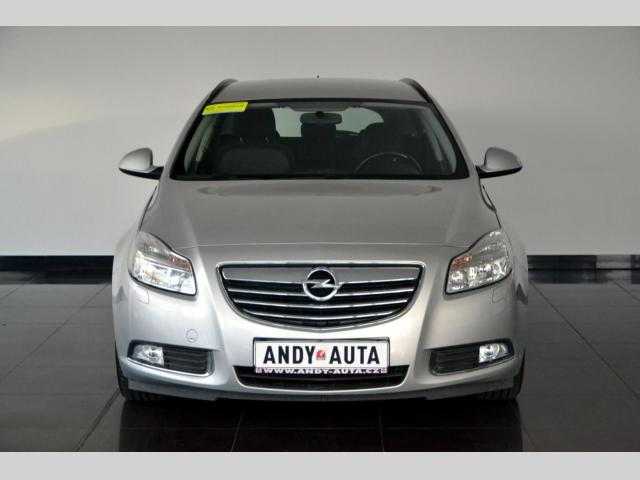 Opel Insignia kombi 96kW nafta 201208