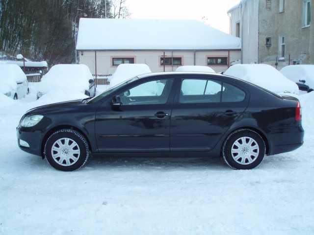 Škoda Octavia hatchback 77kW nafta 2009