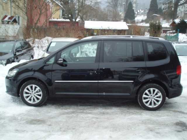 Volkswagen Touran VAN 103kW nafta 2011