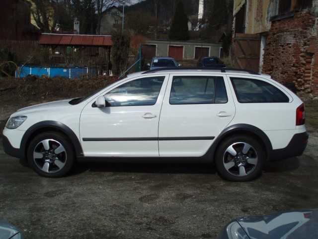 Škoda Octavia kombi 103kW nafta 201201