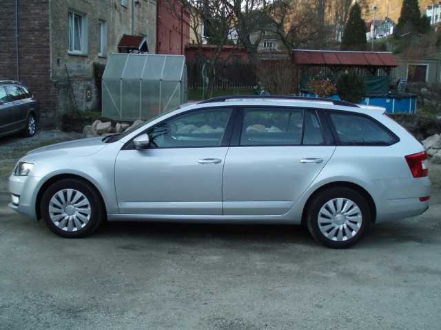 Škoda Octavia kombi 110kW nafta 201401