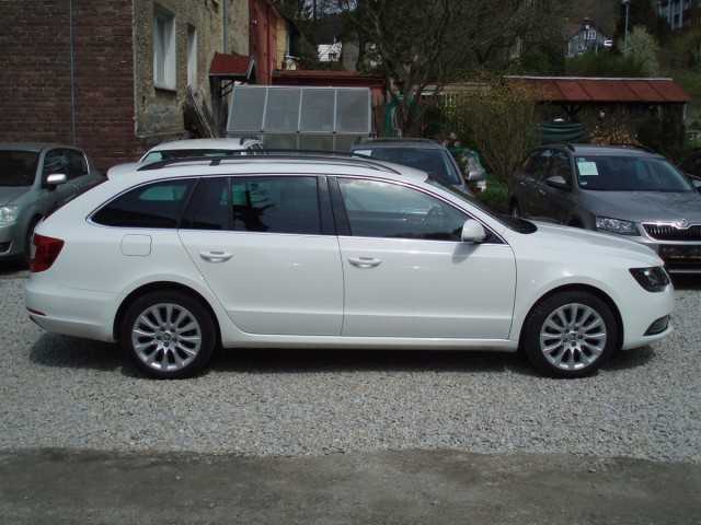 Škoda Superb kombi 125kW nafta 201401