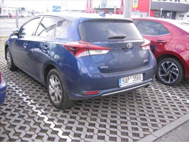 Toyota Auris hatchback 85kW benzin 201607