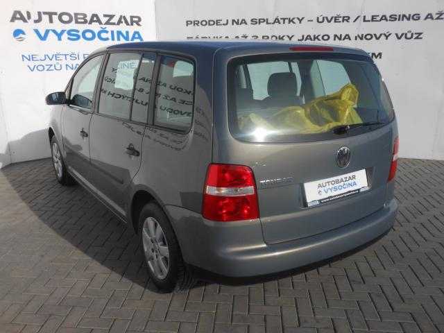 Volkswagen Touran MPV 75kW benzin 200402