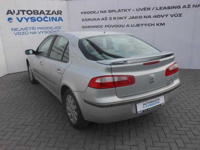 Renault Laguna hatchback 88kW nafta 200201