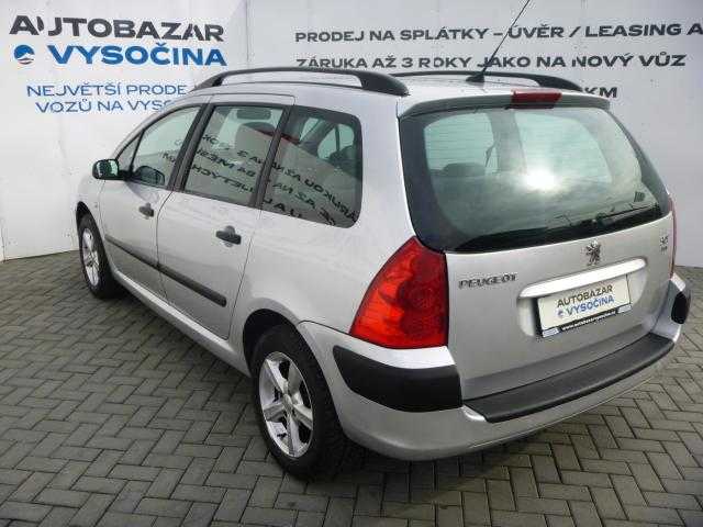 Peugeot 307 kombi 66kW nafta 200607