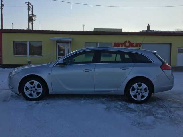 Opel Insignia kombi 118kW nafta 201004