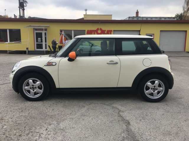 Mini One hatchback 55kW benzin 201004