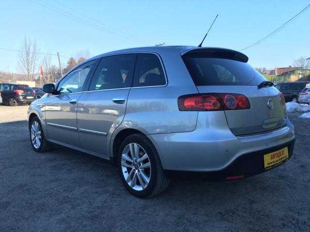 Fiat Croma kombi 110kW nafta 201010