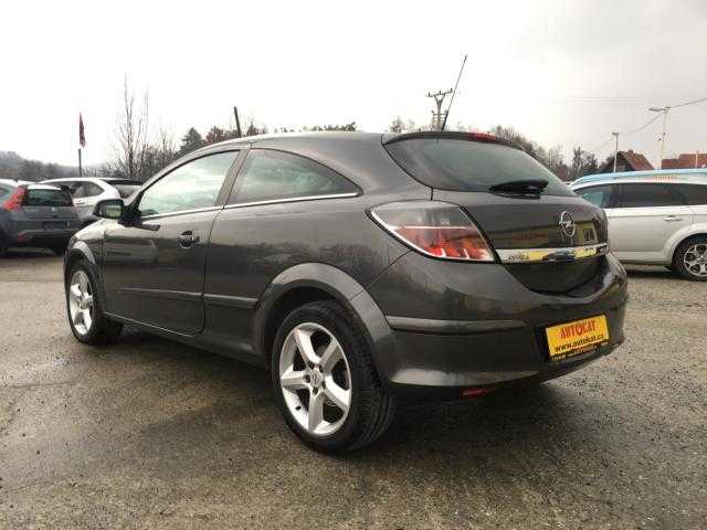 Opel Astra hatchback 92kW nafta 200909