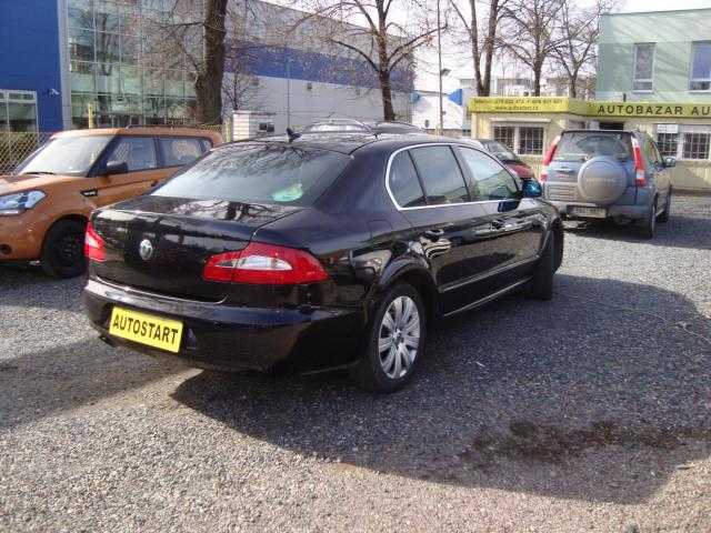 Škoda Superb sedan 125kW nafta 201104