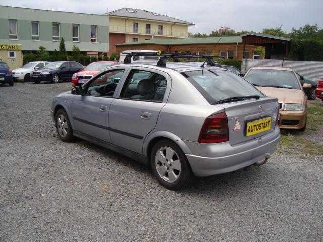 Opel Astra hatchback 74kW benzin 200212