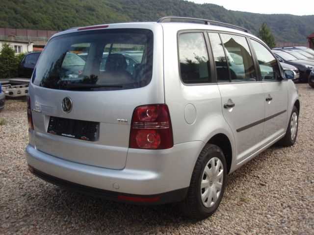 Volkswagen Touran MPV 77kW nafta 2007