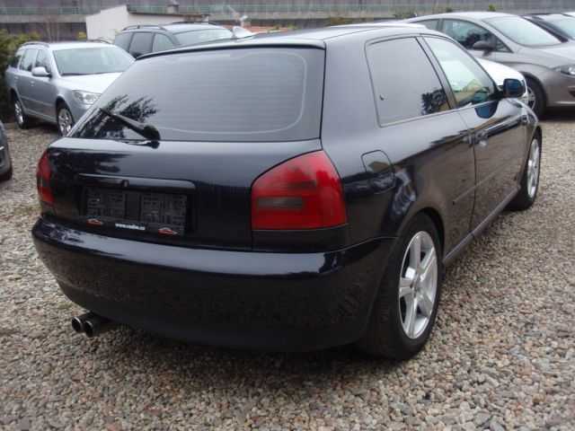 Audi A3 hatchback 81kW nafta 2000