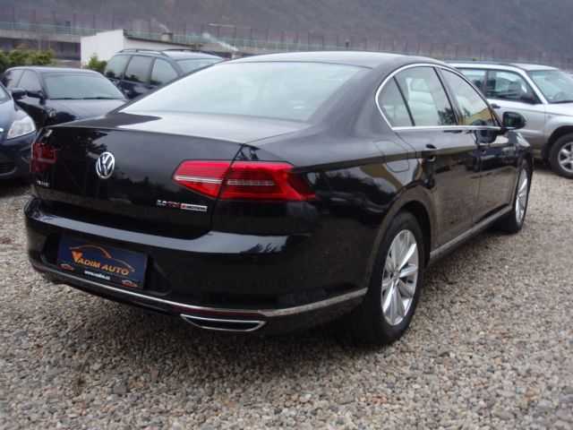 Volkswagen Passat sedan 176kW nafta 2016